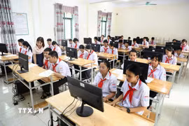 Giờ thực hành tin học tại trường Trung học cơ sở Phúc Hòa (Bắc Ninh). (Ảnh minh hoạ: Danh Lam/TTXVN)