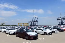 Bộ Tài chính đề xuất giảm thuế nhập khẩu mặt hàng ô tô mã HS 8703.23.63, 8703.23.57, 8703.24.51 xuống còn 32%.