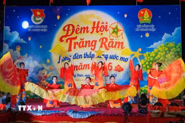 Tiết mục múa của các em thiếu nhi tại chương trình Đêm hội trăng rằm xã Quang Thiện, tỉnh Ninh Bình. (Ảnh: Hải Yến/TTXVN)