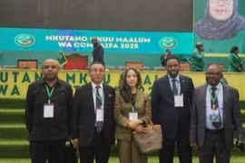 Đại sứ Việt Nam tại Tanzania Vũ Thanh Huyền đã tham dự Hội nghị. (Ảnh TTXVN)