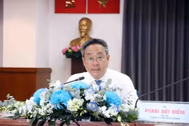 Ông Phạm Dứt Điểm, Giám đốc Sở Ngoại vụ Thành phố Hồ Chí Minh, thông tin về sự kiện Đối thoại Hữu nghị Thành phố Hồ Chí Minh lần thứ 3 năm 2026. (Ảnh: Xuân Khu/TTXVN)