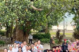Lễ Cơm mới Đền Đông Cuông