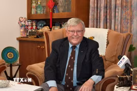 Giáo sư Carl Thayer, thuộc Học viện Quốc phòng Australia, Đại học New South Wales. (Ảnh: Trung Trang/TTXVN)