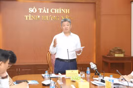 Ông Nguyễn Mạnh Quyền, Chủ tịch UBND tỉnh Hưng Yên phát biểu kết luận buổi làm việc. (Ảnh: Mạnh Khánh/TTXVN)