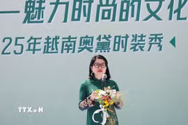 Tiến sỹ Phạm Thị Thanh Loan, Tổng Giám đốc Công ty TNHH Du Lịch và Thương Mại Dịch Vụ Việt - Việt Quảng Đông. (Ảnh: Công Tuyên/TTXVN)