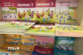Cà Mau: Khẩn trương điều phối, bổ sung để cung cấp đầy đủ sách giáo khoa
