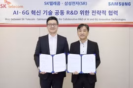 SK Telecom và Samsung Electronics ký biên bản ghi nhớ. (Ảnh: news.samsung.com)