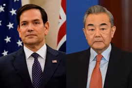 Bộ trưởng Ngoại giao Trung Quốc Vương Nghị và người đồng cấp Mỹ Marco Rubio. (Nguồn: AP)