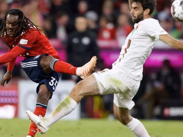 ...khiến cầu thủ Bồ Đào Nha không thể lập công cho Bayern (Nguồn: Fcb.de)