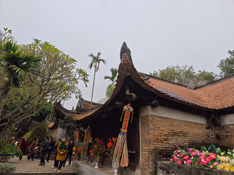 Với những giá trị của lịch sử, năm 1964, chùa Vĩnh Nghiêm được Nhà nước xếp hạng là di tích lịch sử - văn hóa cấp quốc gia. Tiếp theo đó, năm 2015, lễ hội chùa Vĩnh Nghiêm được Nhà nước công nhận là di sản văn hóa phi vật thể quốc gia. (Ảnh: Thúy Hà/Vietnam+)
