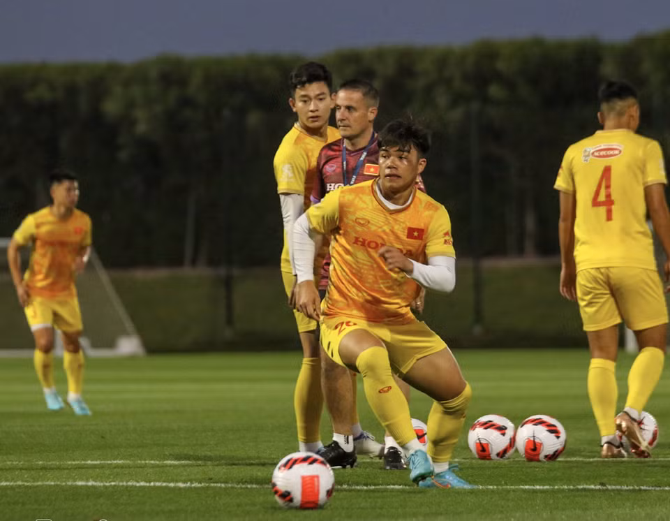 Kể từ khi di chuyển tới Tây Á, U23 Việt Nam đã có được hai buổi tập nhẹ nhằm phục hồi thể lực và tinh thần trước khi tăng tốc tập luyện. (Ảnh: VFF)