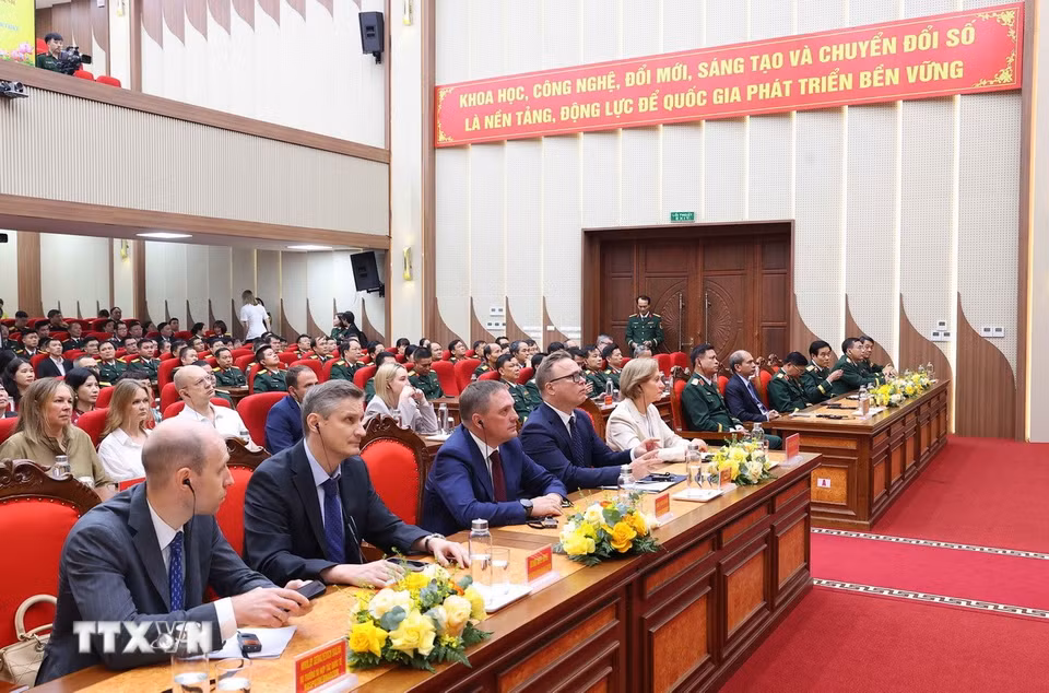 Các đại biểu dự buổi lễ. (Ảnh: Văn Điệp/TTXVN)