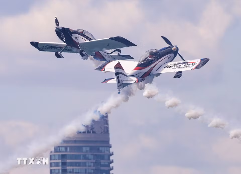 Máy bay trình diễn tại Triển lãm Hàng không Quốc tế Canada 2026, Toronto ngày 5/9/2026. (Ảnh: THX/TTXVN phát)