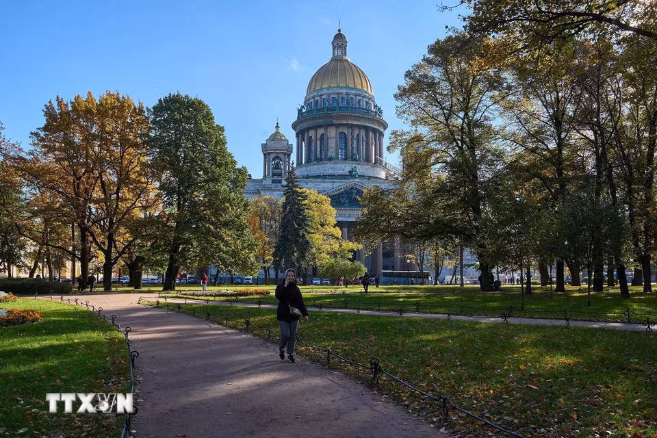 Cảnh đẹp mùa Thu tại St. Petersburg, Nga, ngày 14/10/2026. (Ảnh: THX/TTXVN phát)