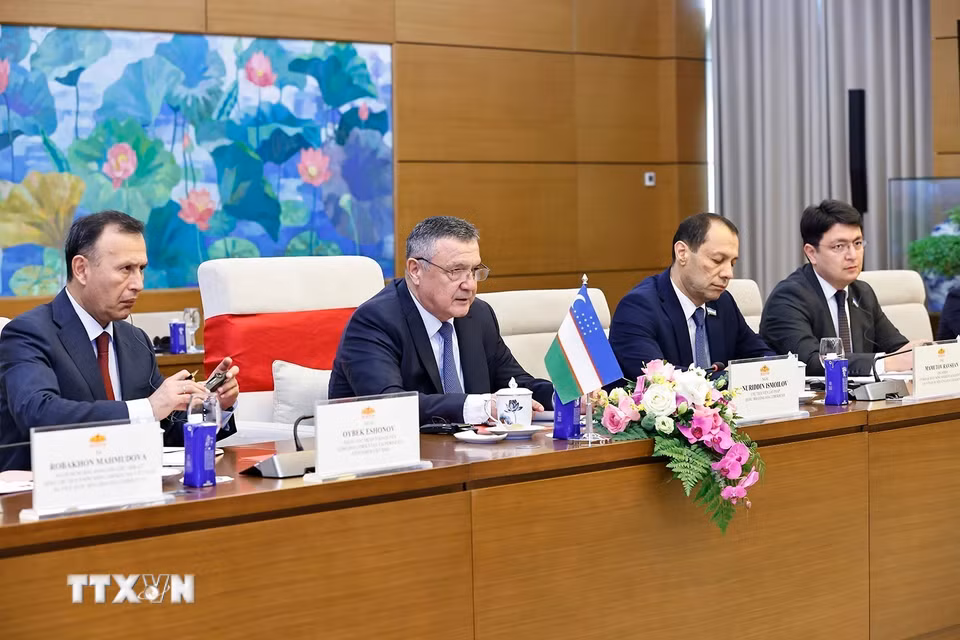 Chủ tịch Hạ viện Uzbekistan Nuriddin Ismoilov phát biểu. (Ảnh: Doãn Tấn/TTXVN)