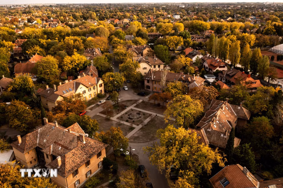 Cảnh đẹp mùa Thu tại Budapest, Hungary ngày 20/10/2026. (Ảnh: THX/TTXVN phát)