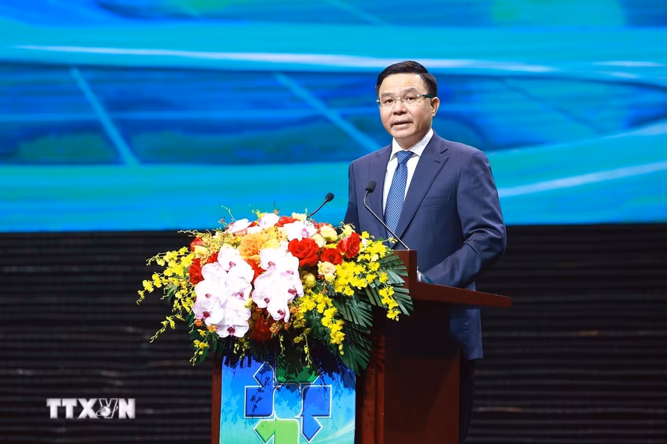 Bộ trưởng Bộ Công Thương Lê Mạnh Hùng phát biểu. (Ảnh: Dương Giang/TTXVN)