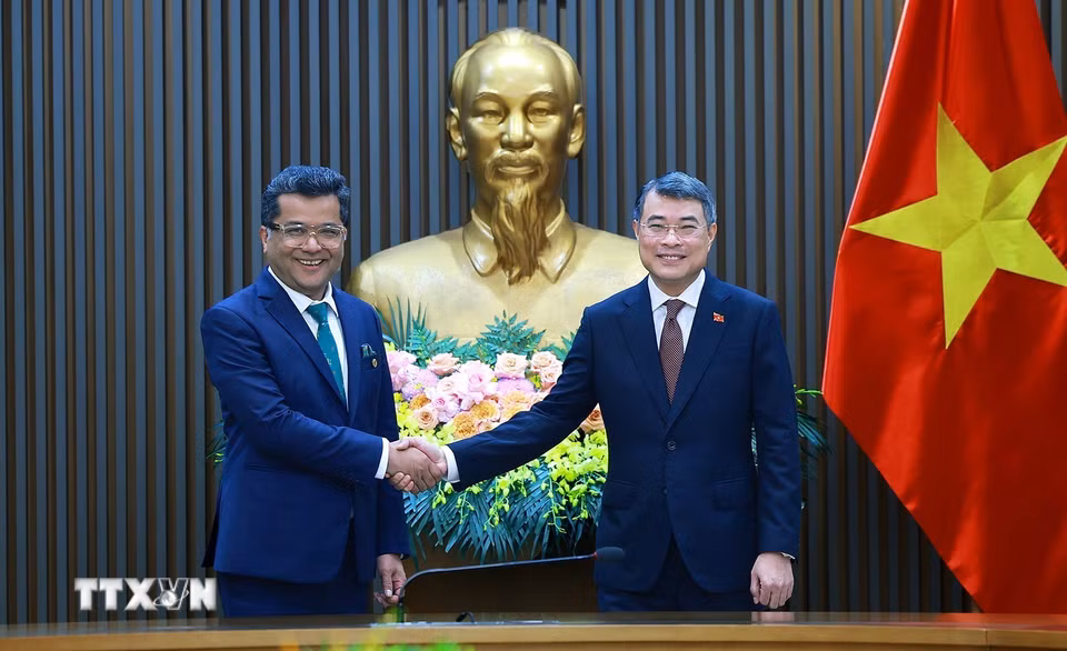 Chiều 26/8/2026, tại Trụ sở Chính phủ, Thủ tướng Lê Minh Hưng tiếp Quốc vụ khanh phụ trách Ngoại giao Cộng hòa Ấn Độ Pabitra Margherita. (Ảnh: Dương Giang/TTXVN)