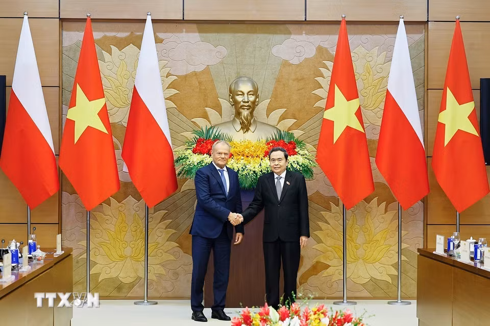 Chủ tịch Quốc hội Trần Thanh Mẫn hội kiến Thủ tướng Ba Lan Donald Tusk. (Ảnh: Doãn Tấn/TTXVN)