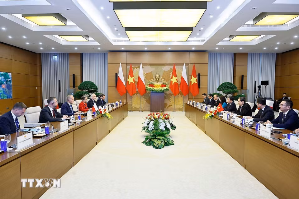 Chủ tịch Quốc hội Trần Thanh Mẫn hội kiến Thủ tướng Ba Lan Donald Tusk. (Ảnh: Doãn Tấn/TTXVN)