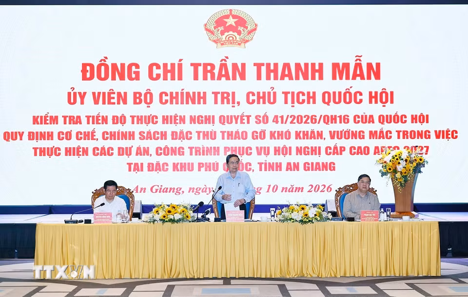 Chủ tịch Quốc hội Trần Thanh Mẫn phát biểu tại cuộc làm việc với Lãnh đạo tỉnh An Giang. (Ảnh: Doãn Tấn/TTXVN)