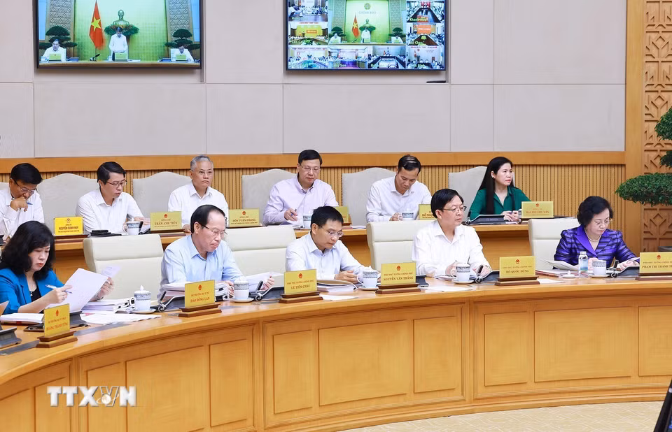 Phó Thủ tướng và các thành viên Chính phủ tham dự Phiên họp Chính phủ thường kỳ tháng 9 năm 2026 và Hội nghị trực tuyến Chính phủ với địa phương. (Ảnh: Dương Giang/TTXVN)