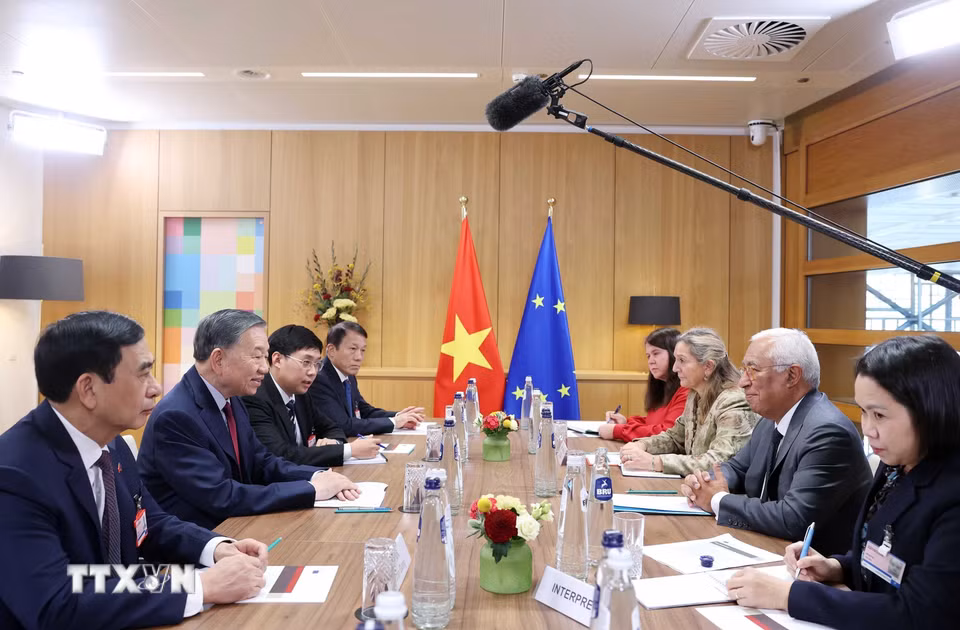 Tổng Bí thư, Chủ tịch nước Tô Lâm gặp hẹp Chủ tịch Hội đồng châu Âu Antonio Costa. (Ảnh: Thống Nhất/TTXVN)