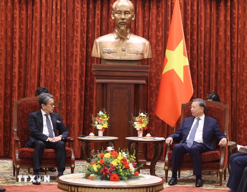 Tổng Bí thư, Chủ tịch nước Tô Lâm tiếp ông Maeda Tadashi, Chủ tịch Hội đồng quản trị Ngân hàng Hợp tác Quốc tế Nhật Bản (JBIC). (Ảnh: Thống Nhất/TTXVN)