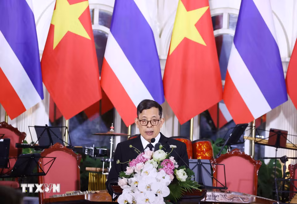 Nhà vua Thái Lan Maha Vajiralongkorn Phra Vajiraklaochaoyuhua phát biểu. (Ảnh: Văn Điệp/TTXVN)