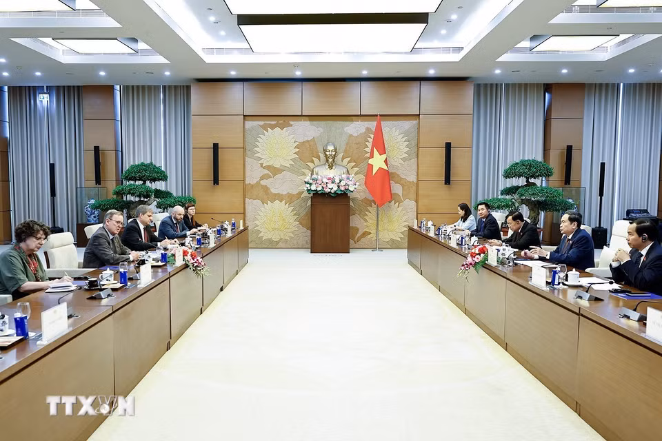 Chủ tịch Quốc hội Trần Thanh Mẫn tiếp Phó Chủ tịch Quốc hội Cộng hòa Liên bang Đức Bodo Ramelow. (Ảnh: Doãn Tấn/TTXVN)