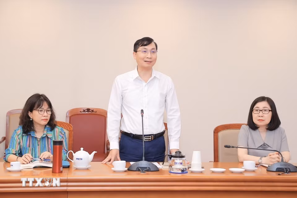 Tổng Biên tập Báo Điện tử VietnamPlus (TTXVN) Trần Tiến Duẩn phát biểu. (Ảnh: Minh Quyết/TTXVN)