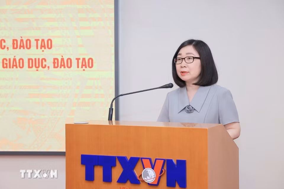 Phó Tổng giám đốc TTXVN Đoàn Thị Tuyết Nhung phát biểu. (Ảnh: Minh Quyết/TTXVN)