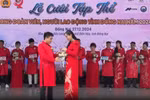 Lễ cưới tập thể cho công nhân có hoàn cảnh khó khăn ở Đồng Nai (TTXVN phát)