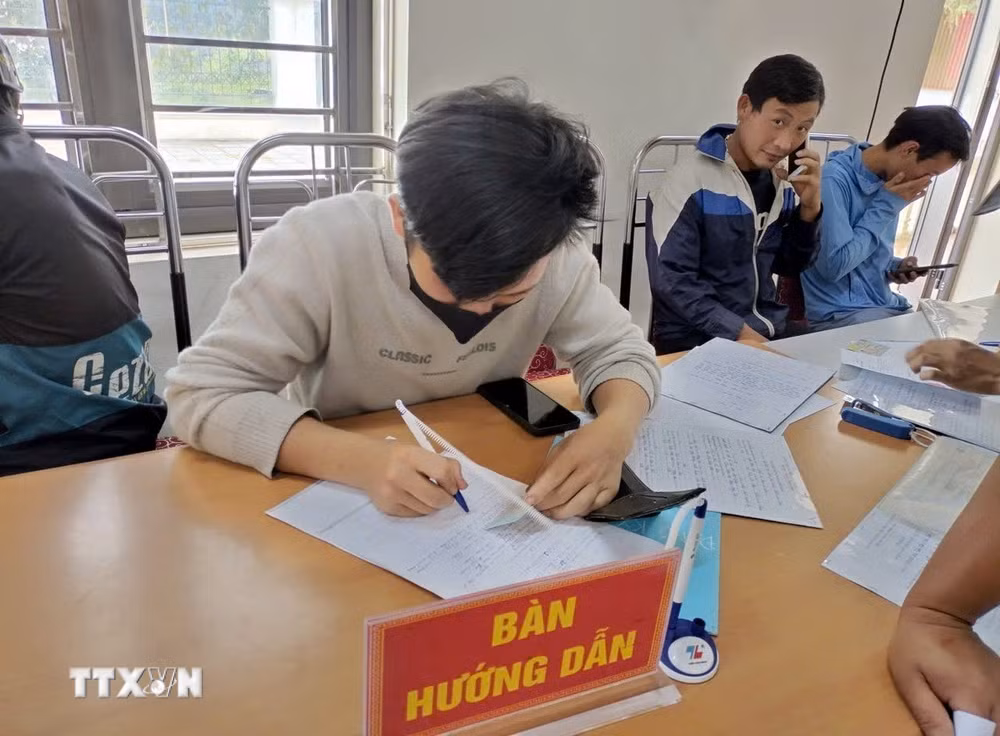 ttxvn-lai-chau-hanh-chinh-cong-1.jpg