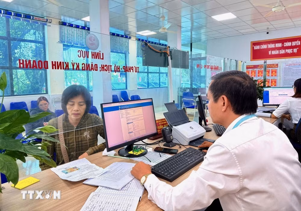 ttxvn-hai-phong-nguoi-dan-hai-long-1.jpg