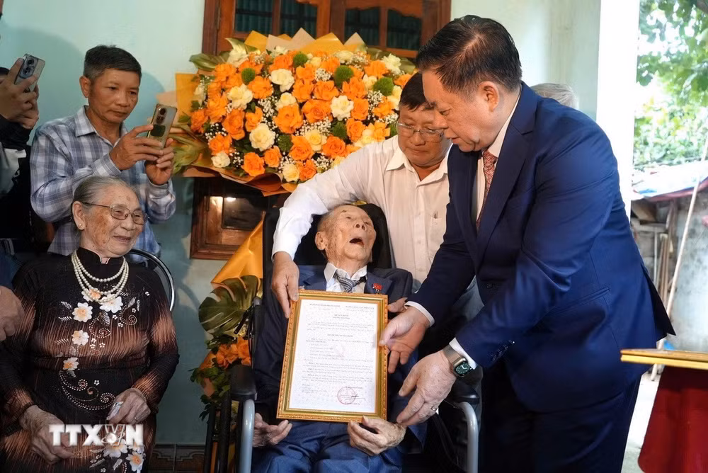 ttxvn-dai-tuong-nguyen-trong-nghia-2.jpg