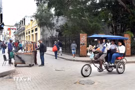 Người dân tại La Habana, Cuba. (Ảnh: THX/TTXVN)