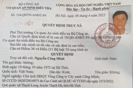 Quyết định truy nã đối với Nguyễn Công Minh. (Ảnh: Công an cung cấp)