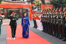 Phó Chủ tịch nước Võ Thị Ánh Xuân dự Lễ kỷ niệm 80 năm truyền thống Đoàn Nghi lễ Quân đội, Bộ Tổng Tham mưu Quân đội nhân dân Việt Nam. (Ảnh: TTXVN phát)