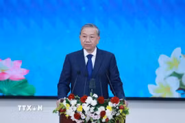 Tổng Bí thư Tô Lâm phát biểu chính sách tại Học viện Chính trị và Hành chính Quốc gia Lào. (Ảnh: Thống Nhất/TTXVN)