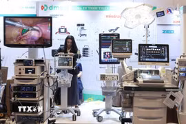 Triển lãm trang thiết bị y tế bên lề Diễn đàn Phát triển y tế tư nhân Việt Nam năm 2026. (Ảnh: Đinh Hằng/TTXVN)