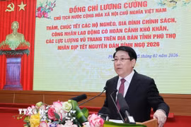 Chủ tịch nước Lương Cường chúc Tết Đảng bộ, chính quyền, nhân dân và các lực lượng vũ trang tỉnh Phú Thọ. (Ảnh: Lâm Khánh/TTXVN)