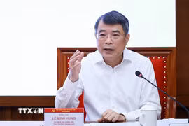 Thủ tướng Lê Minh Hưng trao đổi Chuyên đề: “Nâng cao năng lực điều hành của Chính phủ, tạo đột phá mạnh mẽ cho phát triển nhanh, bền vững và tăng trưởng hai con số." (Ảnh: Dương Giang/TTXVN)
