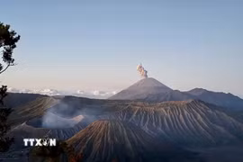 Núi lửa Semeru, ngọn núi cao nhất đảo Java. (Ảnh: Đỗ Quyên/ TTXVN)