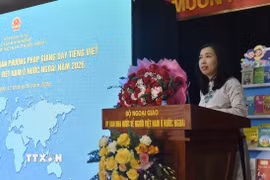 Thứ trưởng Bộ Ngoại giao Lê Thị Thu Hằng phát biểu tại Lễ khai mạc Khóa tập huấn phương pháp giảng dạy tiếng Việt cho giáo viên người Việt Nam ở nước ngoài năm 2026. (Ảnh: Diệp Trương/TTXVN)