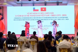 Biểu diễn giao lưu nghệ thuật tại lễ kỷ niệm 55 năm thiết lập quan hệ ngoại giao Việt Nam-Chile (1971-2026). (Ảnh: Trần Lê Lâm/TTXVN)