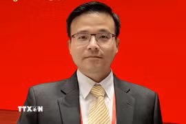 Ông Dương Cẩm Vinh, Tiến sỹ chuyên ngành Kỹ thuật Cơ khí, Đại học Thanh Hoa, Tổng Giám đốc Công ty Trách nhiệm hữu hạn Công nghệ Thông minh Hân Vinh Sáng Đông Quản tại Trung Quốc. (Ảnh: TTXVN phát)