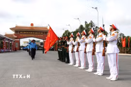 Cán bộ, chiến sỹ các Đội K lên đường sang Campuchia, thực hiện nhiệm vụ chính trị đặc biệt và nghĩa tình sâu nặng giữa hai dân tộc Việt Nam-Campuchia. (Ảnh: Bùi Giang/TTXVN)