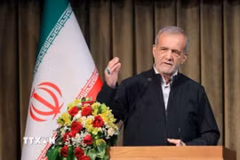 Tổng thống Iran Masoud Pezeshkian. (Ảnh: IRNA/TTXVN)