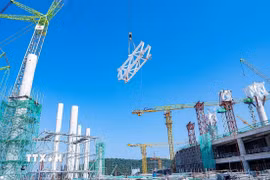 Thi công công trình mở rộng Cảng hàng không quốc tế Phú Quốc trên địa bàn đặc khu Phú Quốc, tỉnh An Giang. (Ảnh: Lê Huy Hải/TTXVN)